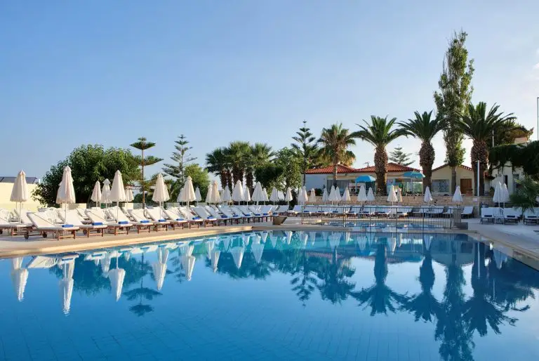 Pool_Rethymno_Mare
